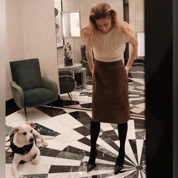 Elegant BrownSuede Skirt